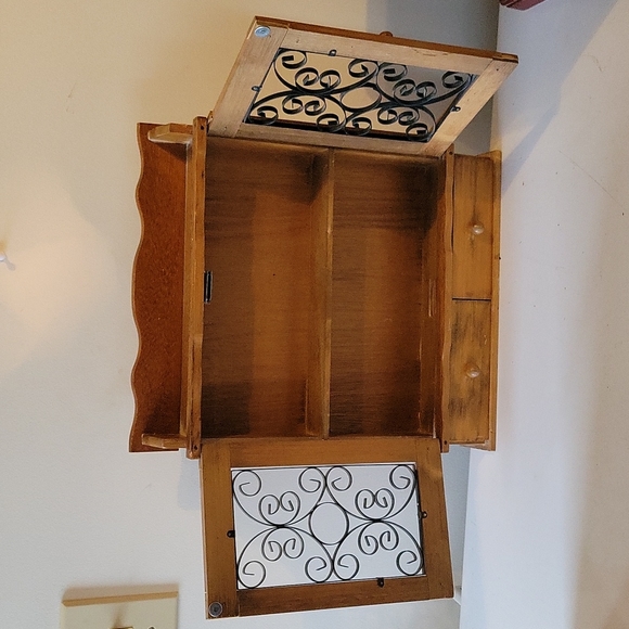 Jewelry or Ornament Holder - Picture 2 of 7